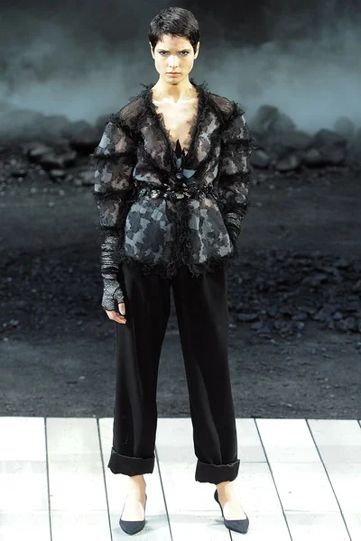 Look 60
